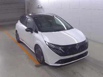 Nissan Aura
