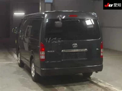 TOYOTA HIACE WAGON