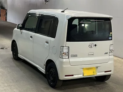 TOYOTA PIXIS SPACE