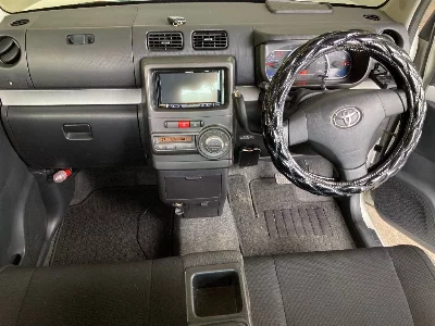 TOYOTA PIXIS SPACE
