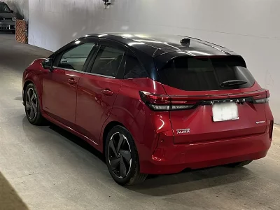 Nissan Aura