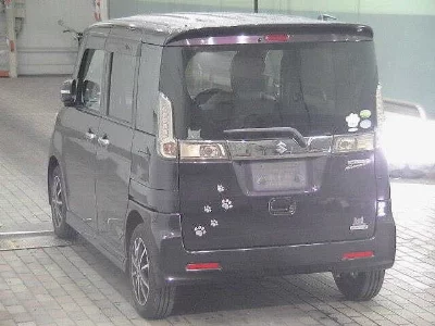 Suzuki Spacia