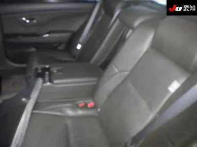 Toyota CROWN HYBRID