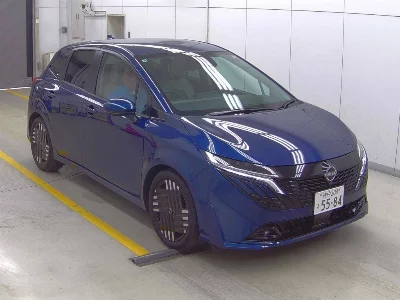 Nissan Aura