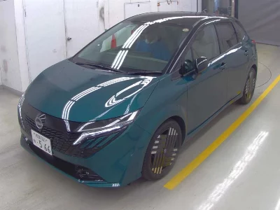 Nissan Aura