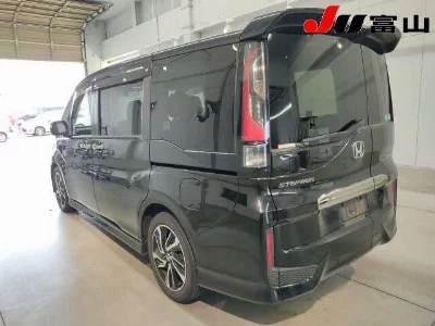 Honda STEPWGN SPADA