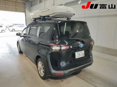 Toyota Sienta