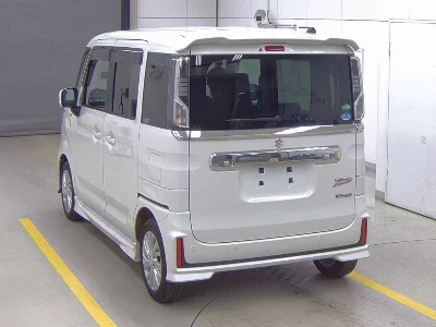Suzuki Spacia Custom