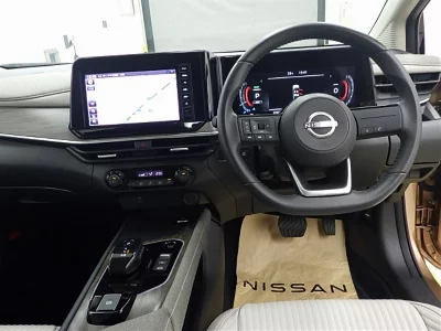 Nissan Aura