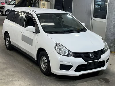 Nissan AD