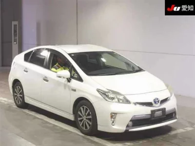 Toyota Prius PHV