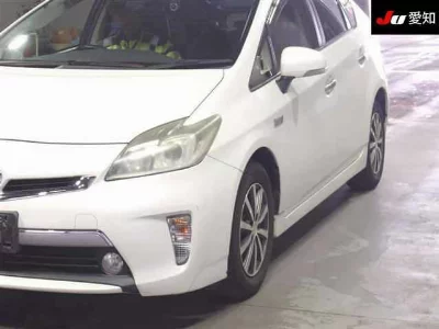 Toyota Prius PHV
