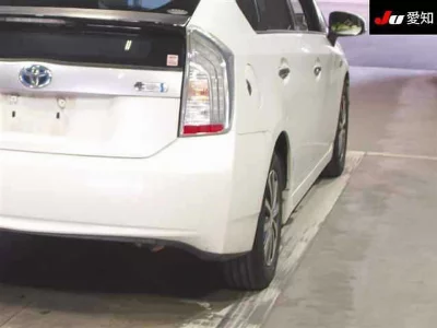 Toyota Prius PHV