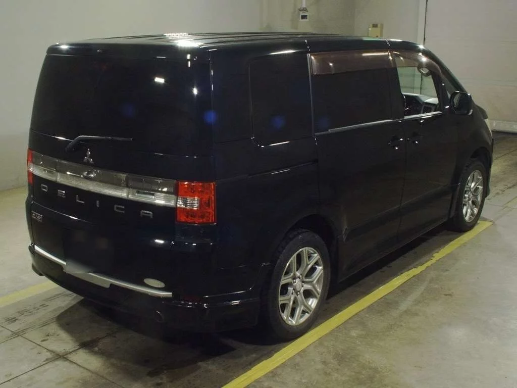 Mitsubishi Delica D:5  с аукциона в Японии