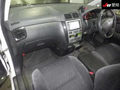 Toyota Ipsum
