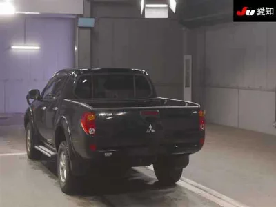 Mitsubishi TRITON