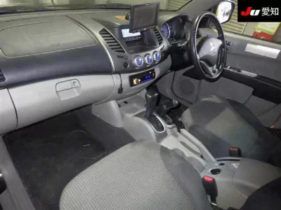 Mitsubishi TRITON