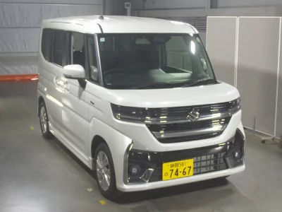 Suzuki Spacia Custom