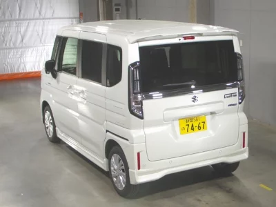 Suzuki Spacia Custom