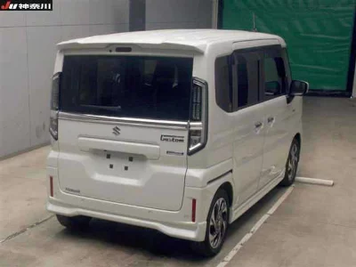 Suzuki Spacia Custom