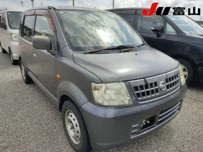 Nissan Otti
