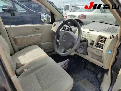 Nissan Otti