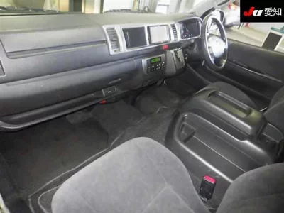 TOYOTA HIACE WAGON