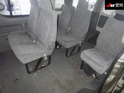 TOYOTA HIACE WAGON