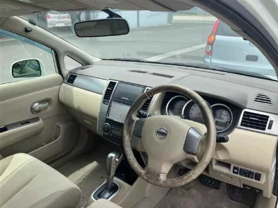 NISSAN TIIDA