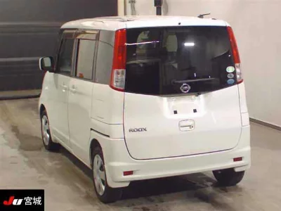 NISSAN ROOX
