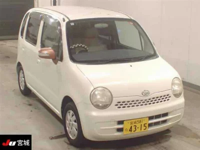 DAIHATSU MOVE LATTE