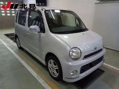 DAIHATSU MOVE LATTE