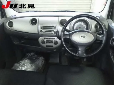 DAIHATSU MOVE LATTE