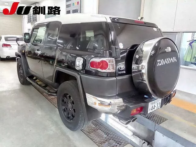 Toyota FJ Cruiser  с аукциона в Японии