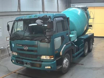 NISSAN UD