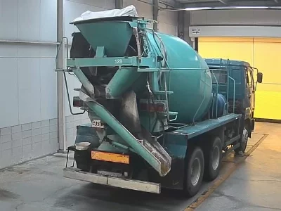 NISSAN UD
