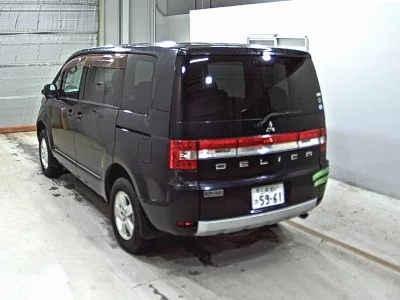 Mitsubishi DELICA D5