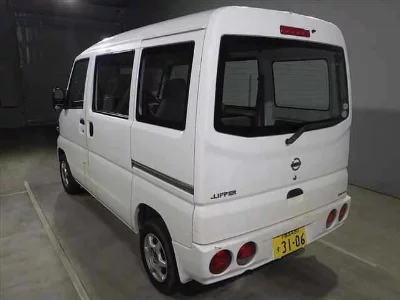 NISSAN CLIPPER VAN