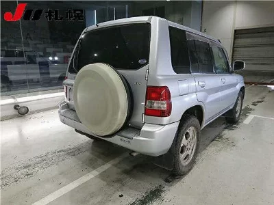 Mitsubishi Pajero iO