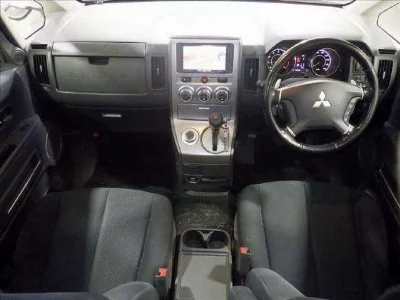 Mitsubishi DELICA D5