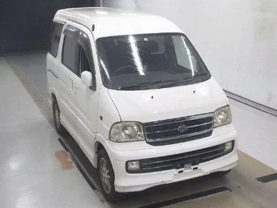 Daihatsu Atrai 7