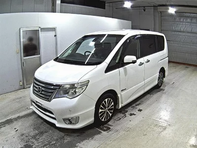 NISSAN SERENA