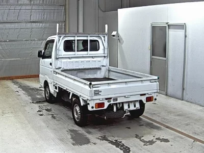 NISSAN NT100 CLIPPER