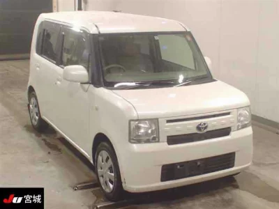 Toyota Pixis Space