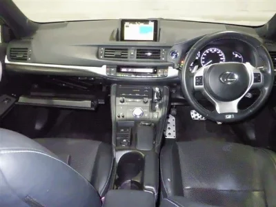 Lexus CT200h