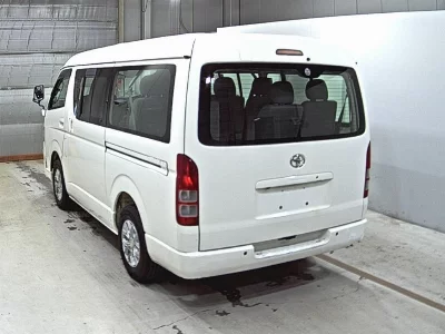 TOYOTA HIACE WAGON