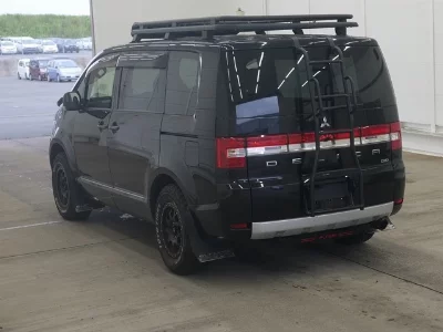 Mitsubishi DELICA D5