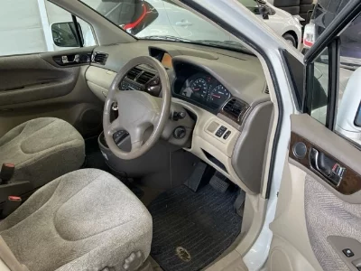 Mitsubishi Chariot Grandis