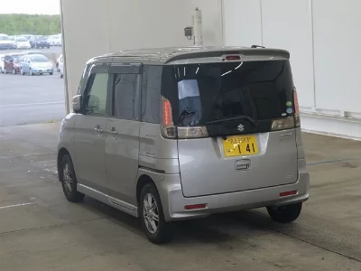 Suzuki Spacia Custom