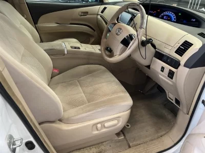 Toyota Estima Hybrid